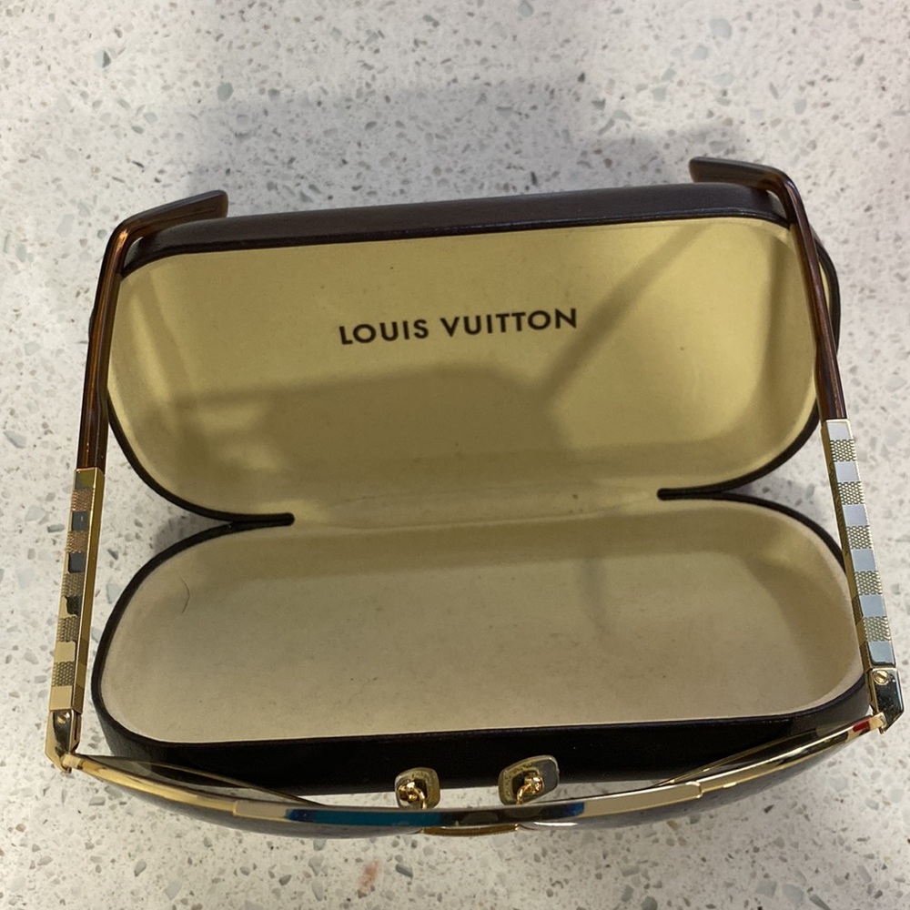 Louis Vuitton Aviator sunglasses - Picture 2 of 16
